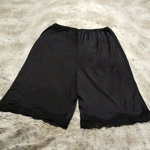 Like New Illusion Trouser Pants Half Slip: Medium